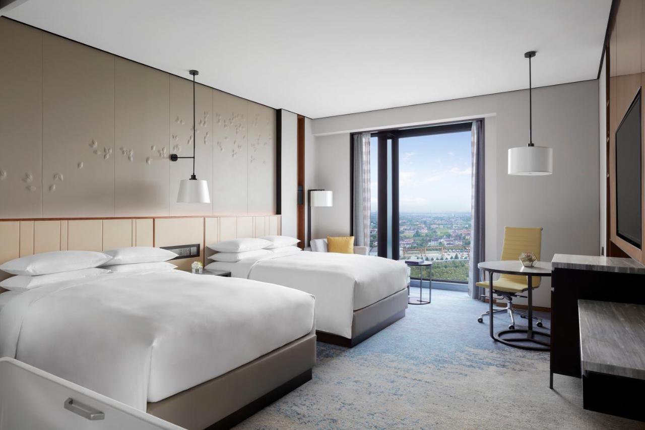 Shanghai Marriott Hotel Pudong South Nanhui Bagian luar foto