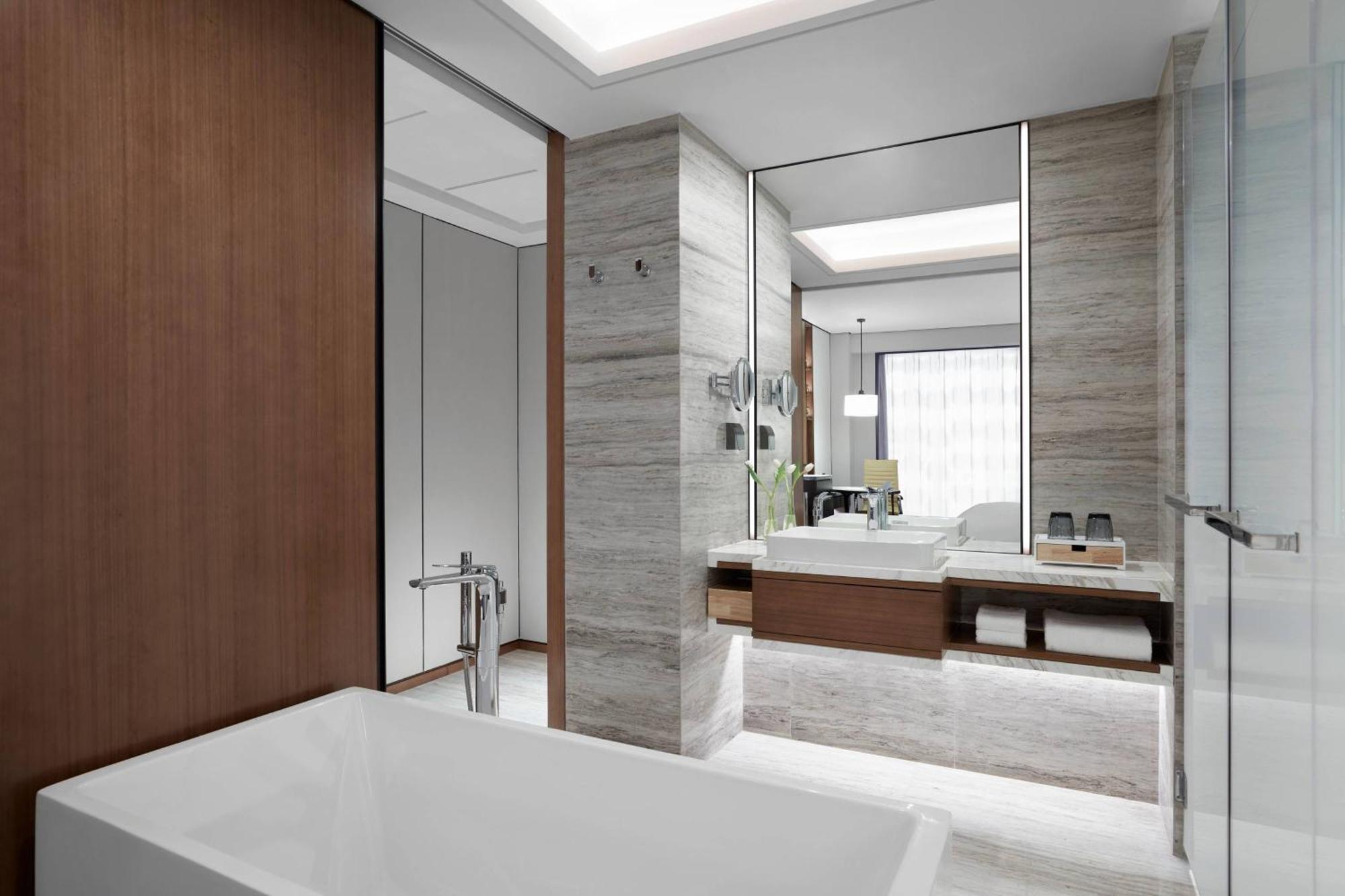 Shanghai Marriott Hotel Pudong South Nanhui Bagian luar foto